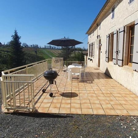 Maison 2 Chambres Au Calme Saint-Bonnet-sur-Gironde Екстериор снимка
